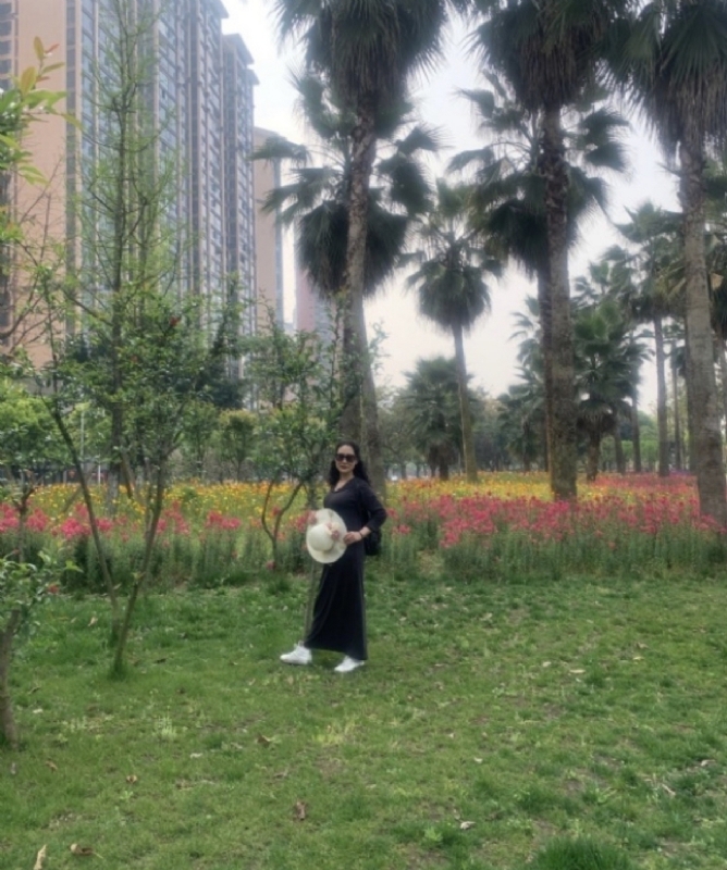粉墨登场的第一张照片--乐山交友中心